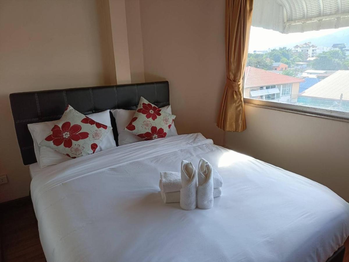 Soft Night Barzaar Hostel Чиангмай Екстериор снимка