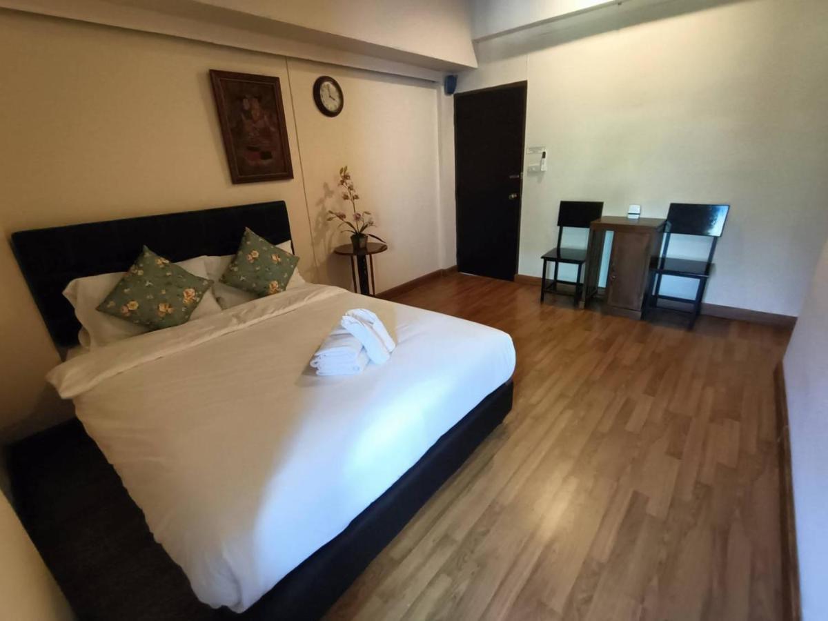 Soft Night Barzaar Hostel Чиангмай Екстериор снимка