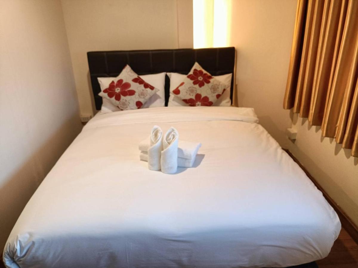 Soft Night Barzaar Hostel Чиангмай Екстериор снимка