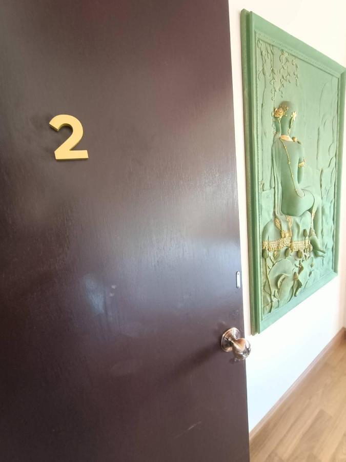 Soft Night Barzaar Hostel Чиангмай Екстериор снимка