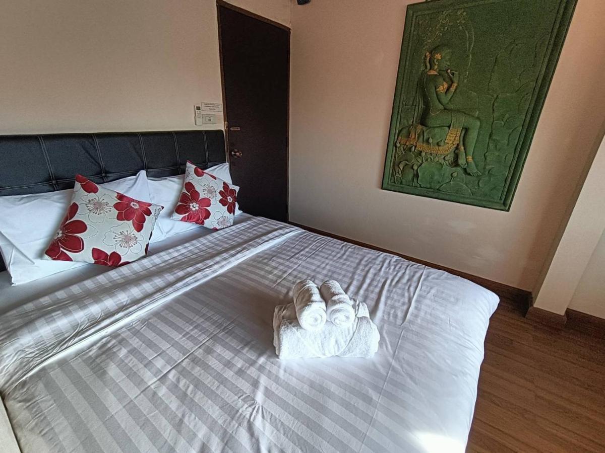 Soft Night Barzaar Hostel Чиангмай Екстериор снимка