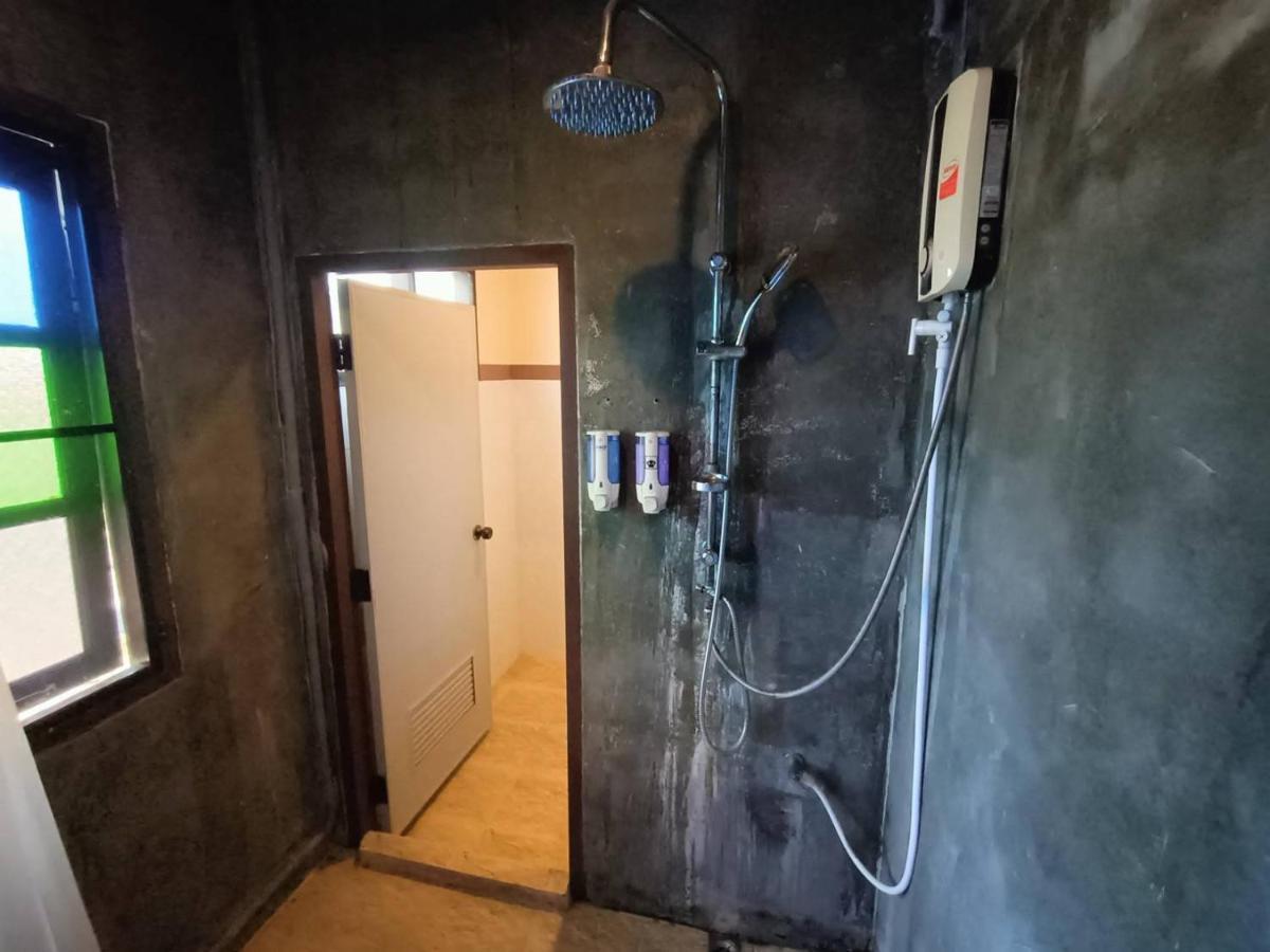 Soft Night Barzaar Hostel Чиангмай Екстериор снимка