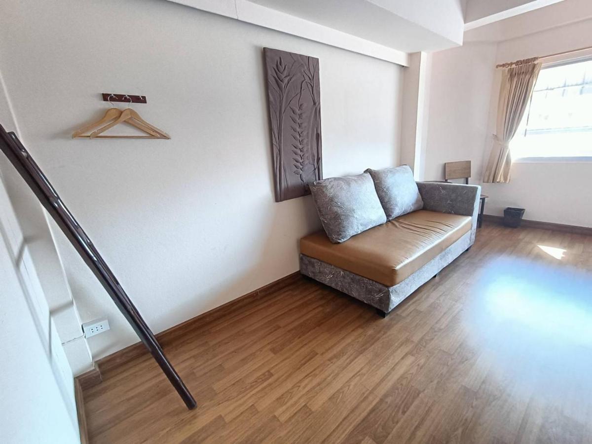 Soft Night Barzaar Hostel Чиангмай Екстериор снимка