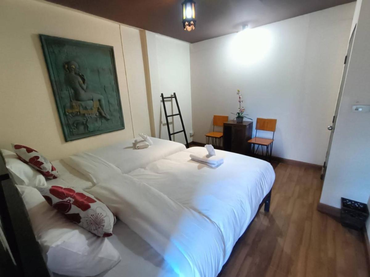 Soft Night Barzaar Hostel Чиангмай Екстериор снимка