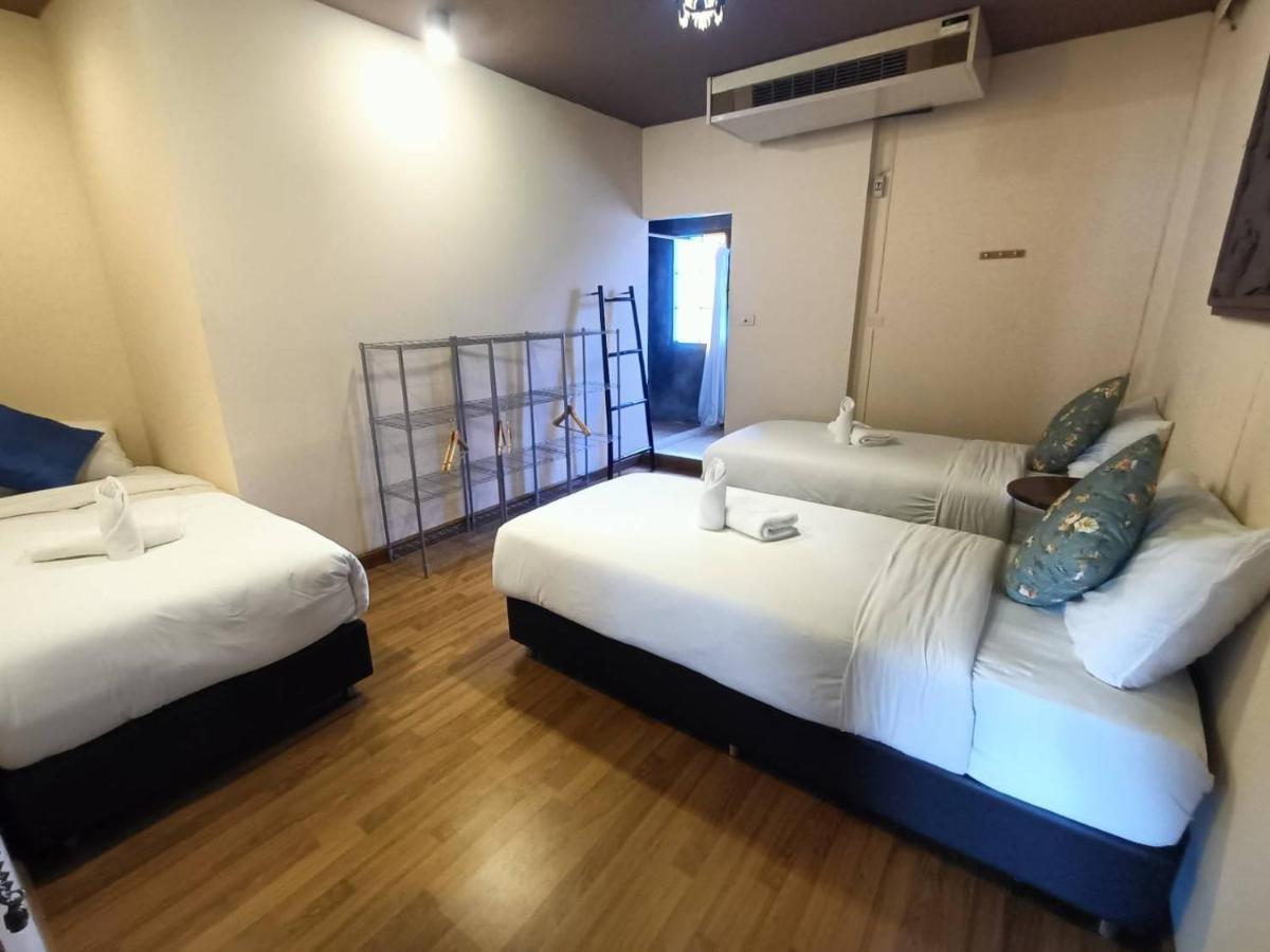 Soft Night Barzaar Hostel Чиангмай Екстериор снимка
